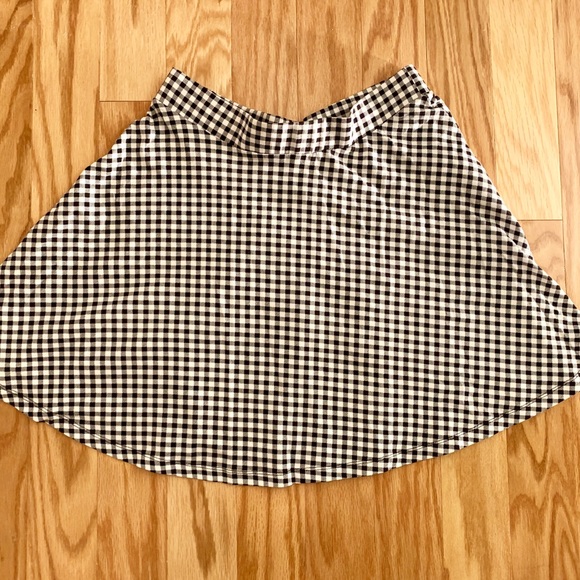 Black and White Gingham Skater Skirt - Picture 3 of 7